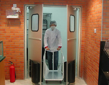 Cửa xoay tự động Impact Traffic Doors 2024