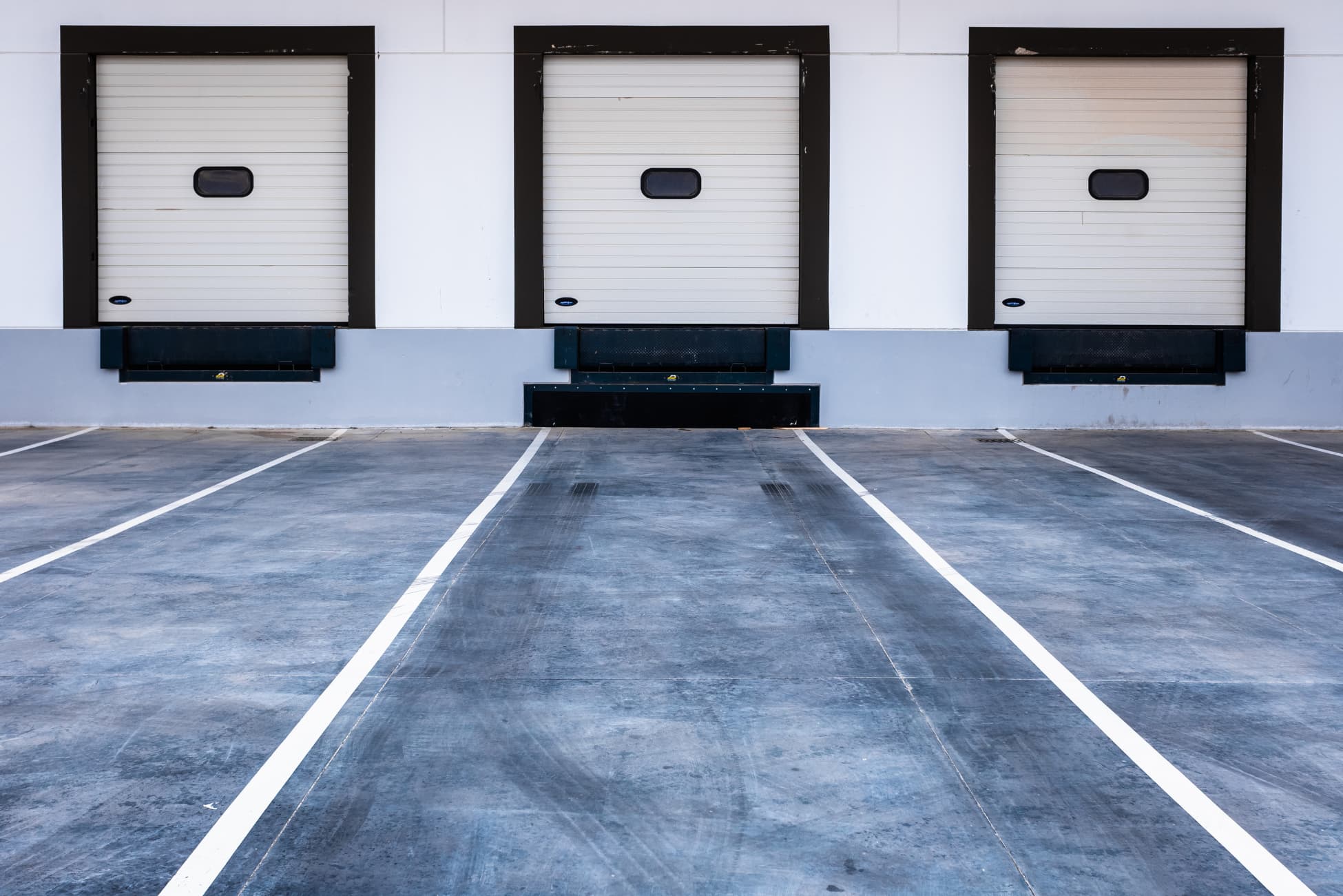 Lợi ích của việc bảo trì thiết bị xuất nhập hàng (Loading dock) 2024