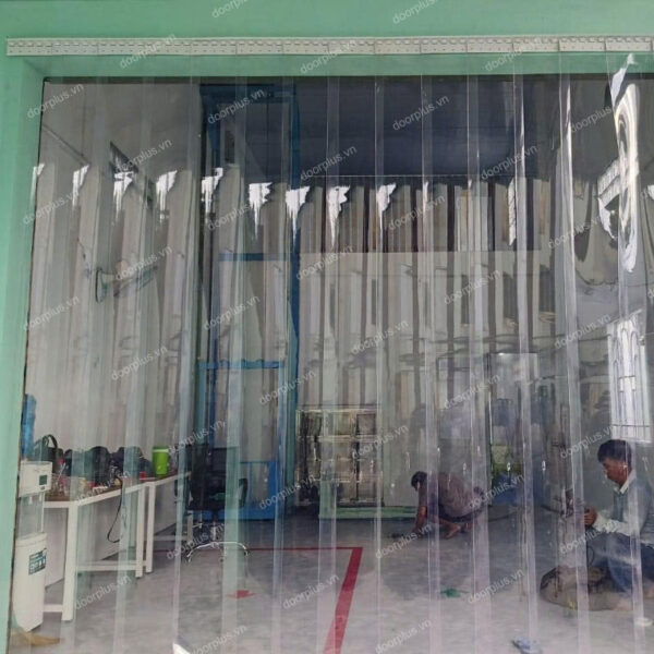 rem-ngan-lanh-dieu-hoa-pvc-door-plus-nguyen-phat-4