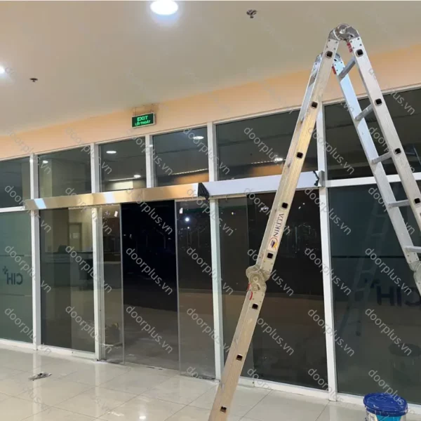 cua-truot-tu-dong-nguyen-phat-door-plus