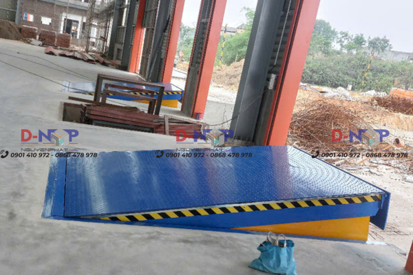 tai-trong-cua-san-nang-dock-leveler-door-plus-nguyen-phat-9