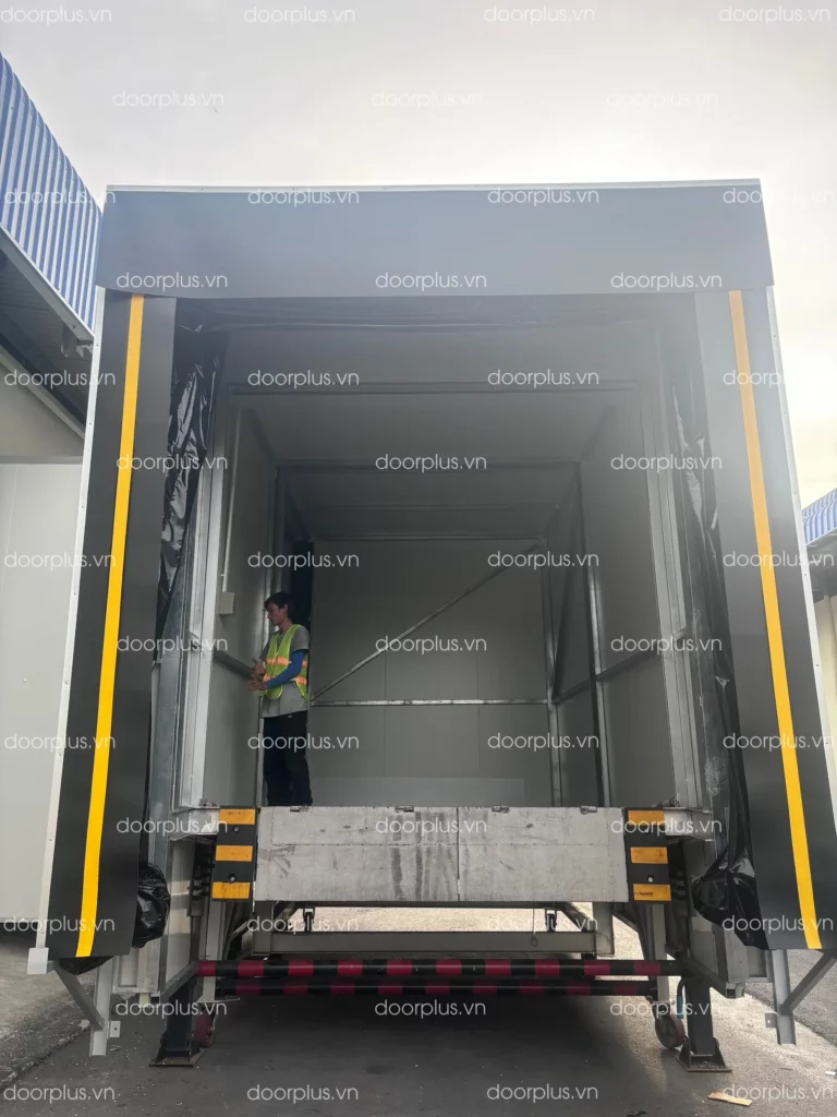 dock-house-nha-dock-roi-door-plus-nguyen-phat-1